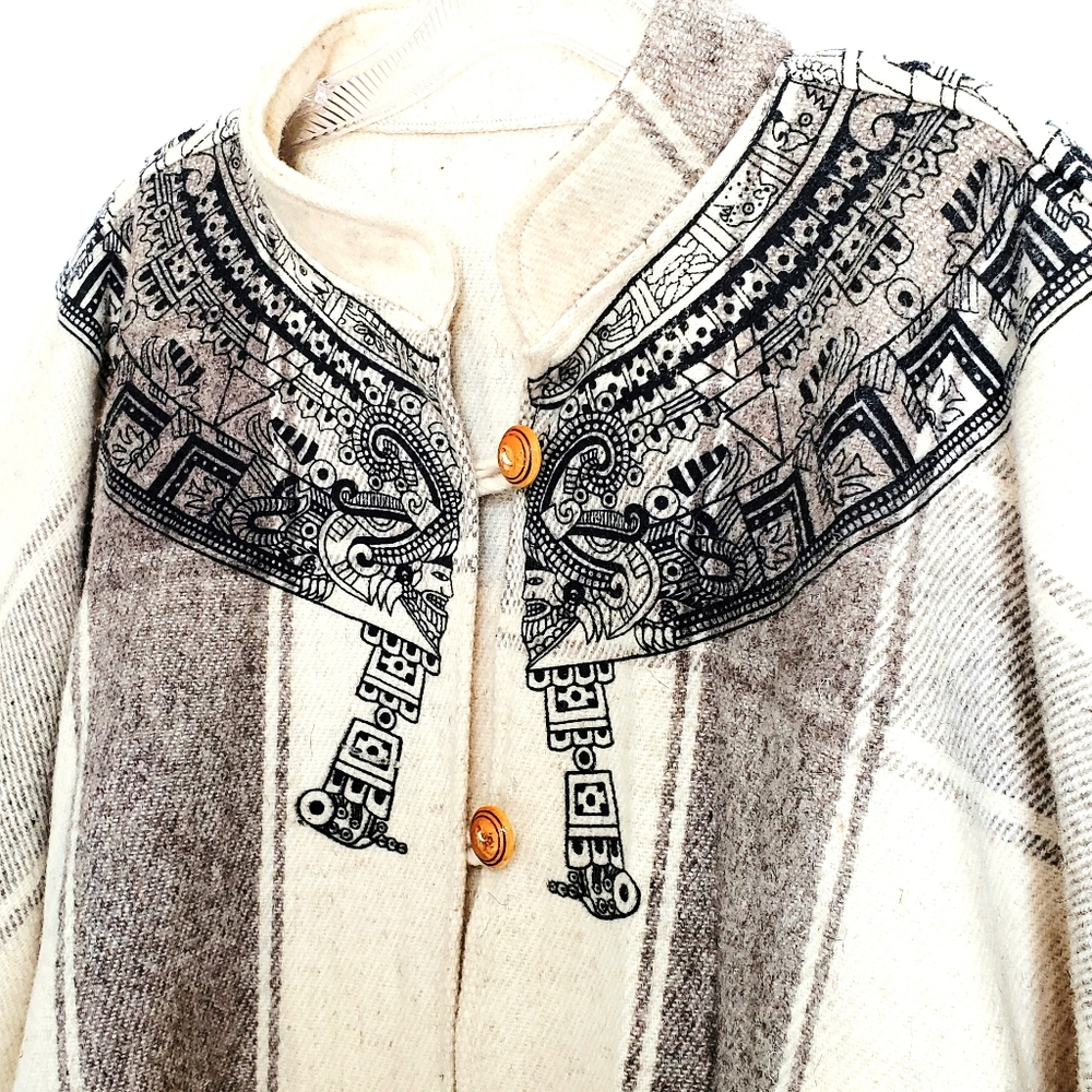 NWOT Creme Blanket Aztec Collar, Fringed Poncho - Picture 2 of 6